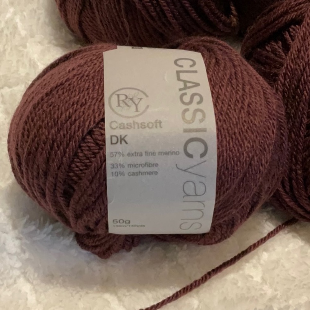 Lot of 11 skeins of RYC Cashsoft DK
from Rowan - Picture 5 of 5